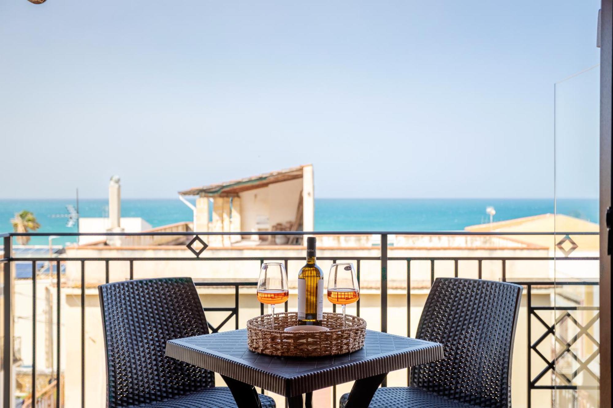 Azzurra Apartments Балестрате Экстерьер фото
